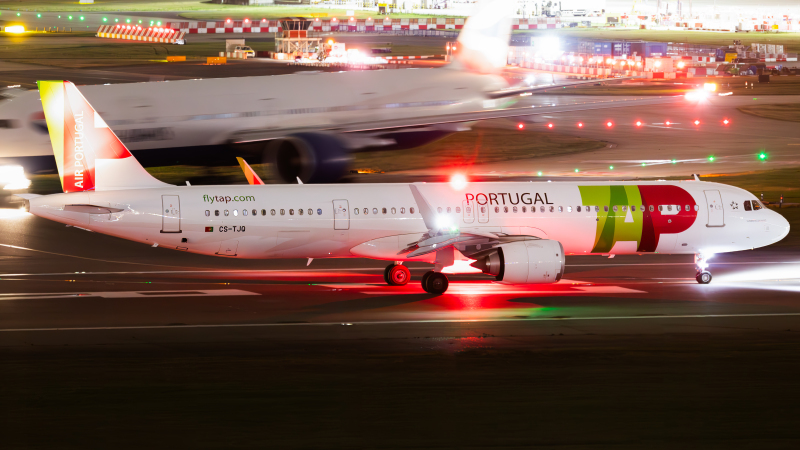 Photo of CS-TJQ - TAP Air Portugal Airbus A321NEO at LHR on AeroXplorer Aviation Database