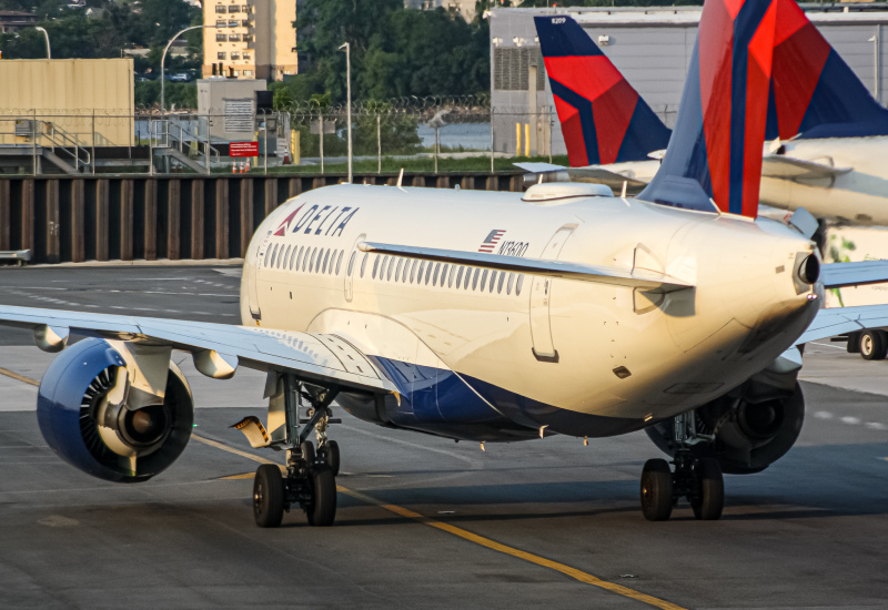 Photo of N136DQ - Delta Airlines Airbus A220-100 at LGA on AeroXplorer Aviation Database
