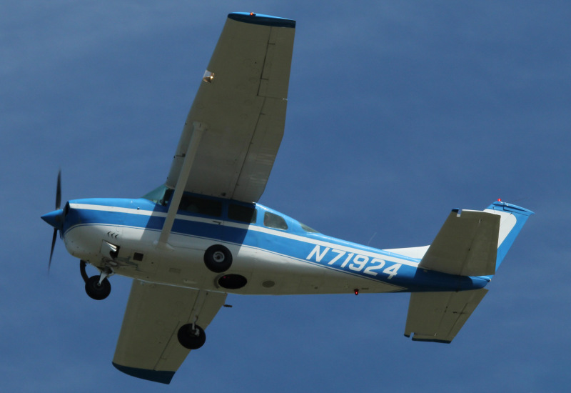 Photo of N71924 - PRIVATE Cessna 206 at THV on AeroXplorer Aviation Database