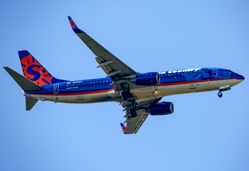 Photo of N819SY - Sun Country Airlines Boeing 737-800 at BWI on AeroXplorer Aviation Database
