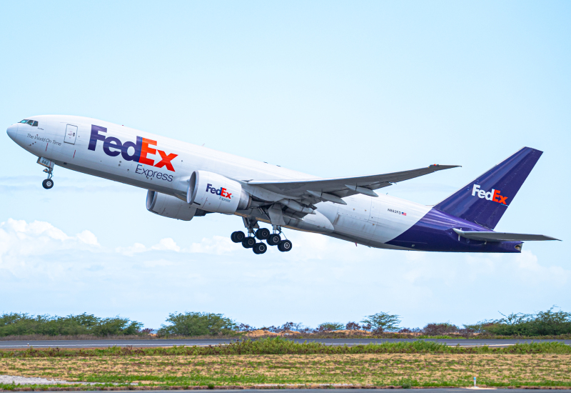 Photo of N882FD - FedEx Boeing 777-F at HNL on AeroXplorer Aviation Database