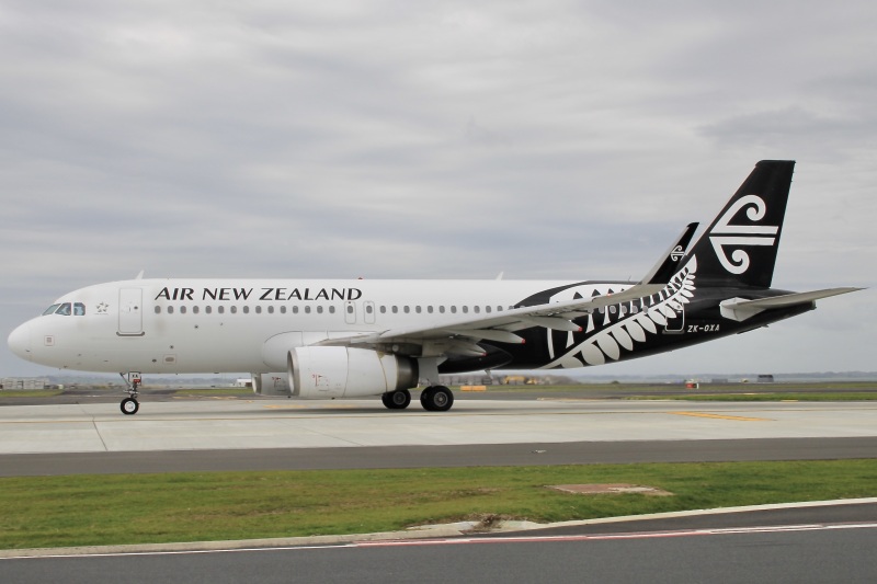 Photo of ZK-OXA - Air New Zealand Airbus A320 at AKL on AeroXplorer Aviation Database