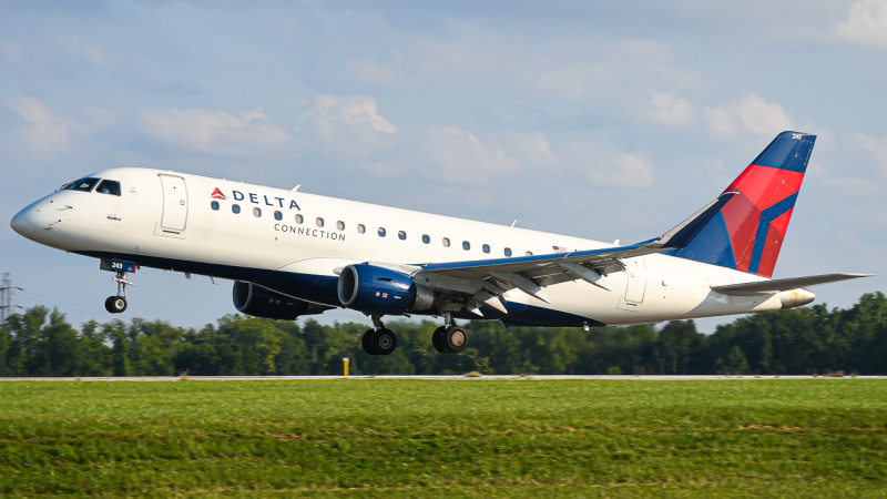 Photo of N243JQ - Delta Connection Embraer E175 at CLE on AeroXplorer Aviation Database