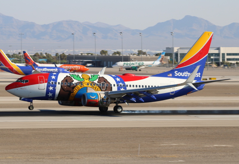Photo of N280WN - Southwest Airlines Boeing 737-700 at LAS on AeroXplorer Aviation Database