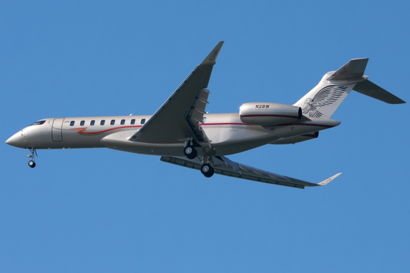 Photo of N2BW - PRIVATE Bombardier Global 7500 at SFO on AeroXplorer Aviation Database