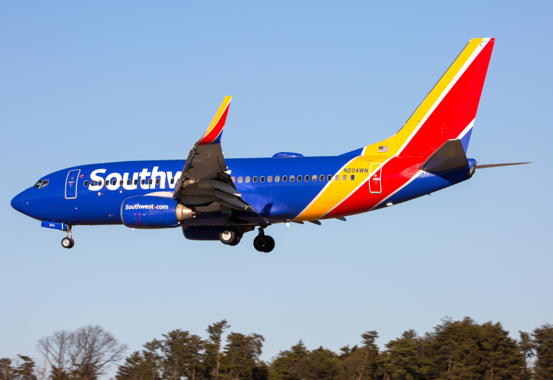 Photo of N204WN - Southwest Airlines Boeing 737-700 at BWI on AeroXplorer Aviation Database