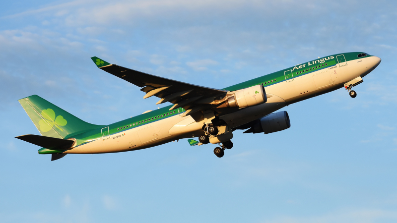 Photo of EI-DUO - Aer Lingus Airbus A330-200 at SEA on AeroXplorer Aviation Database