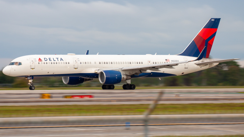 Photo of  N822DX - Delta Airlines Boeing 757-200 at MCO on AeroXplorer Aviation Database