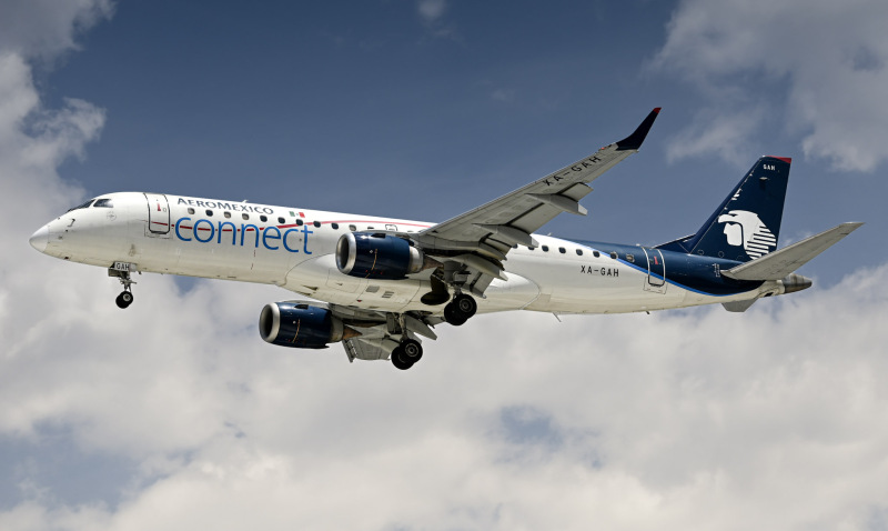 Photo of XA-GAH - Aeromexico Connect Embraer E190 at MEX on AeroXplorer Aviation Database