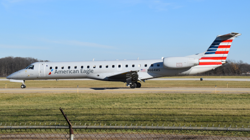 Photo of N664MS - American Eagle Embraer ERJ145 at AZO on AeroXplorer Aviation Database