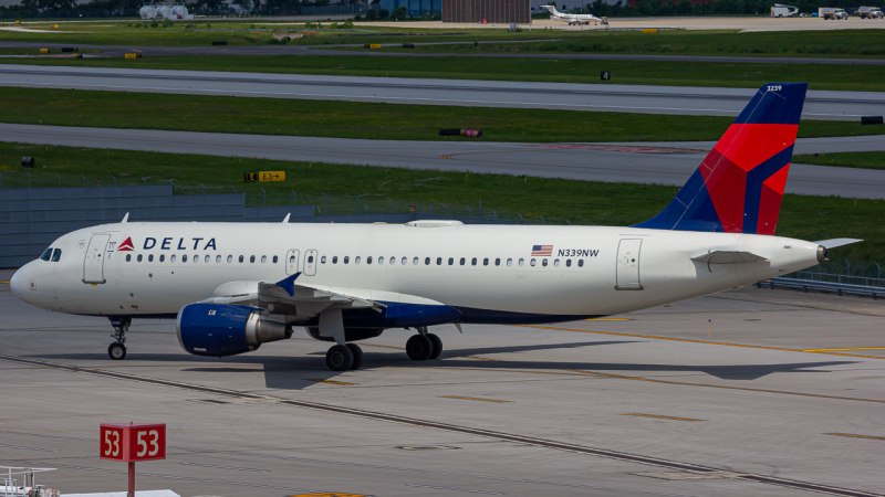 Photo of N339NW - Delta Airlines Airbus A320 at CMH on AeroXplorer Aviation Database
