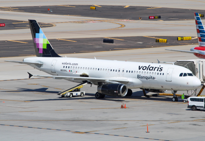 Photo of N509VL - Volaris Airbus A320 at PHX on AeroXplorer Aviation Database