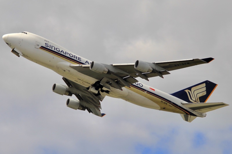 Photo of 9V-SFN - Singapore Airlines Cargo Boeing 747-400F at AKL on AeroXplorer Aviation Database