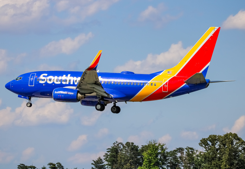 Photo of N750SA - Southwest Airlines Boeing 737-700 at BWI on AeroXplorer Aviation Database
