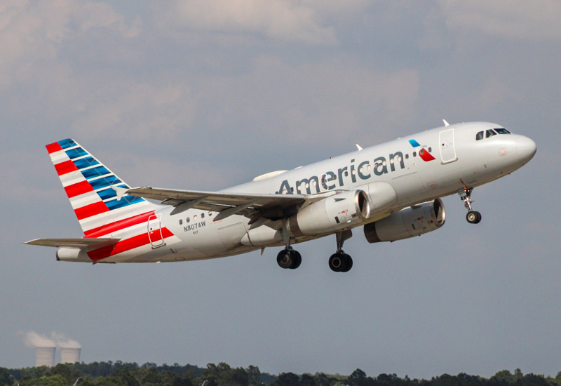 Photo of N807AW - American Airlines Airbus A319 at MCO on AeroXplorer Aviation Database