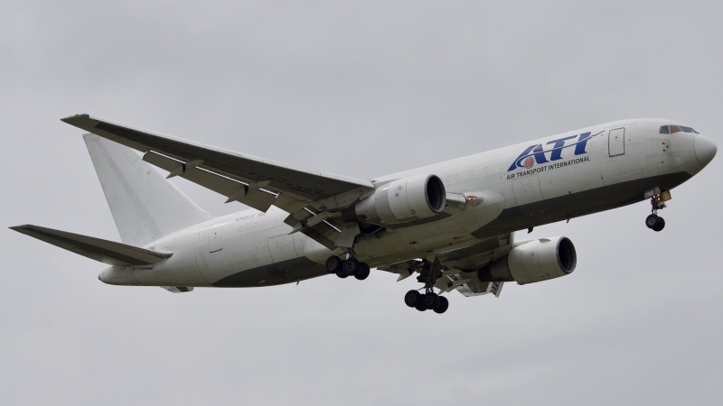 Photo of N762CX - ATI International  Boeing 767-200(BDSF) at IAH on AeroXplorer Aviation Database