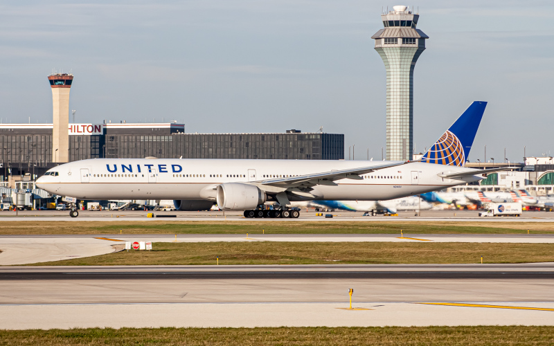 Photo of N2140U - United Airlines Boeing 777-300ER at ORD on AeroXplorer Aviation Database