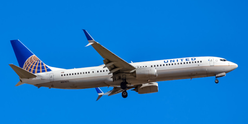Photo of N37471 - United Airlines  Boeing 737-900ER at DEN on AeroXplorer Aviation Database