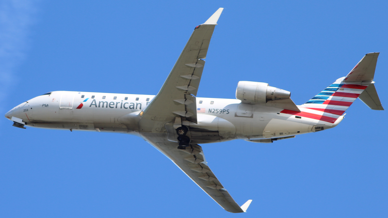 Photo of N259PS - American Airlines Mitsubishi CRJ-200 at DCA on AeroXplorer Aviation Database
