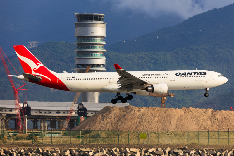 Photo of VH-QPC - Qantas Airways Airbus A330-300 at HKG on AeroXplorer Aviation Database