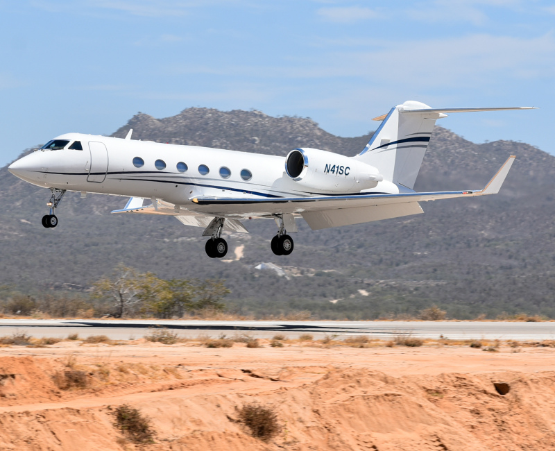 Photo of N41SC - PRIVATE Gulfstream IV at CSL on AeroXplorer Aviation Database