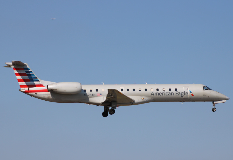 Photo of N928AE - American Airlines Embraer ERJ-145 at MIA on AeroXplorer Aviation Database