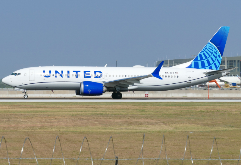 Photo of N47288 - United Airlines Boeing 737 MAX 8 at AUS on AeroXplorer Aviation Database