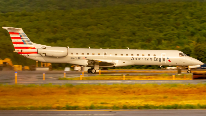 Photo of N673AE - American Eagle Embraer ERJ145 at AVP on AeroXplorer Aviation Database