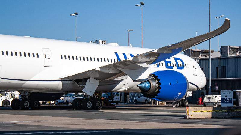 Photo of N29978 - United Airlines Boeing 787-9 at IAD on AeroXplorer Aviation Database