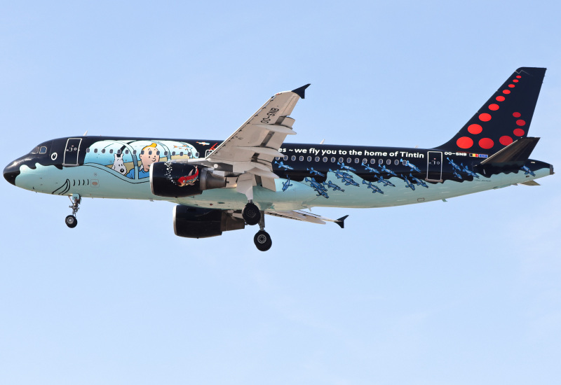 Photo of OO-SNB - Brussels Airlines Airbus A320 at LHR on AeroXplorer Aviation Database