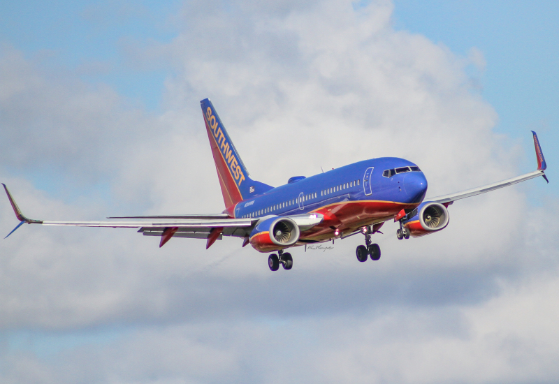 Photo of N268WN - Southwest Airlines Boeing 737-700 at FLL on AeroXplorer Aviation Database