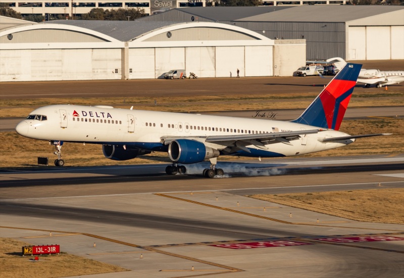 Photo of N663DN - Delta Airlines Boeing 757-200 at DAL on AeroXplorer Aviation Database