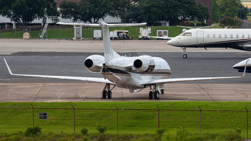 Photo of XA-KAD - PRIVATE Embraer Legacy 600 at IAH on AeroXplorer Aviation Database