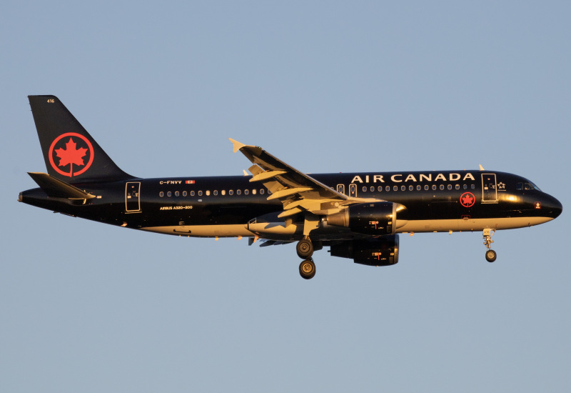 Photo of C-FNVV - Air Canada Jetz Airbus A320 at IAD on AeroXplorer Aviation Database