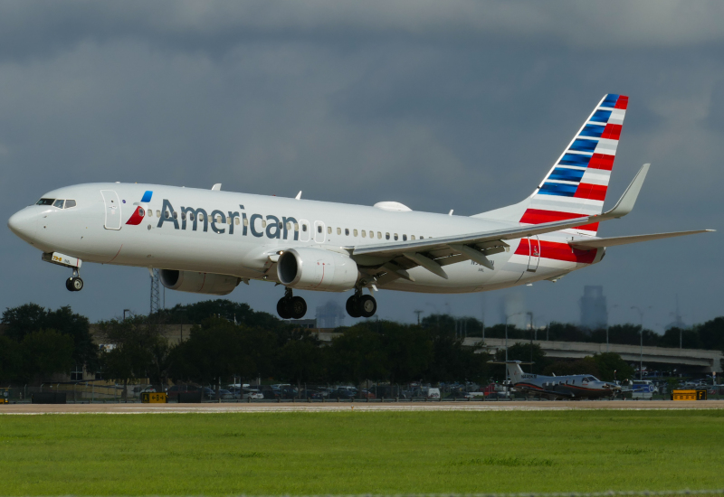 Photo of N969NN - American Airlines Boeing 737-800 at AUS  on AeroXplorer Aviation Database