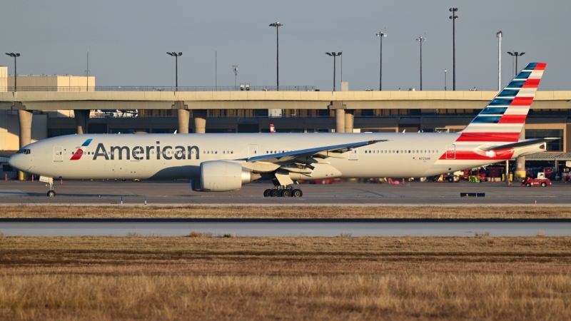 Photo of N723AN - American Airlines Boeing 777-300ER at DFW on AeroXplorer Aviation Database