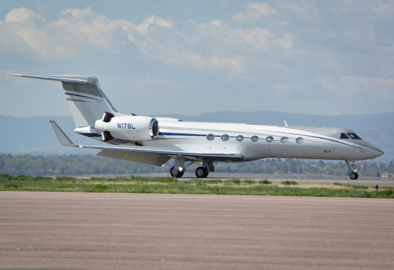 Photo of N178L - PRIVATE Gulfstream V at BJC on AeroXplorer Aviation Database