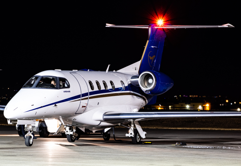 Photo of N346AS - AirShare Embraer Phenom 300 at FNL on AeroXplorer Aviation Database