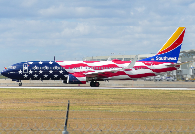 Photo of N500WR - Southwest Airlines Boeing 737-800 at AUS on AeroXplorer Aviation Database