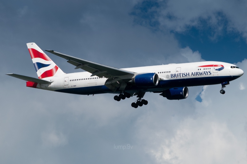 Photo of G-YMMP - British Airways Boeing 777-200ER at SIN on AeroXplorer Aviation Database