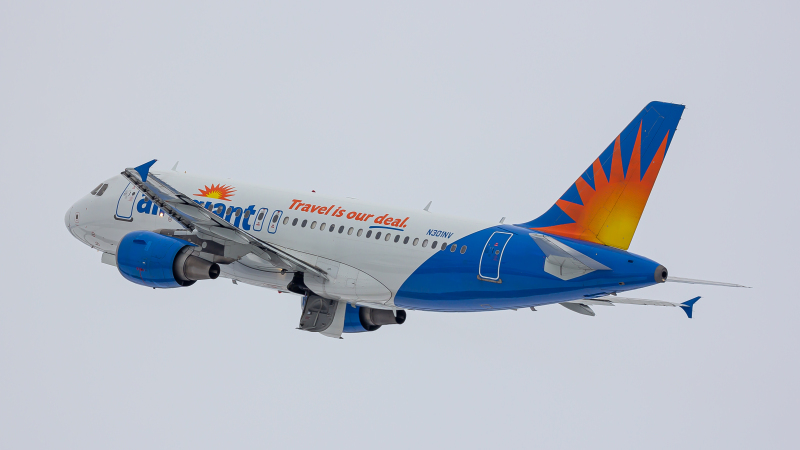 Photo of N301NV - Allegiant Air Airbus A319 at LCK on AeroXplorer Aviation Database