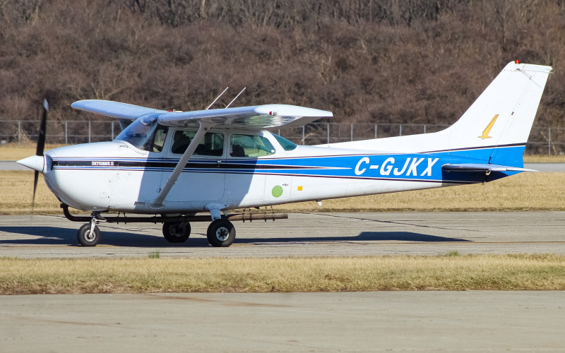 Photo of C-GJKX - PRIVATE  Cessna 172 at LUK  on AeroXplorer Aviation Database