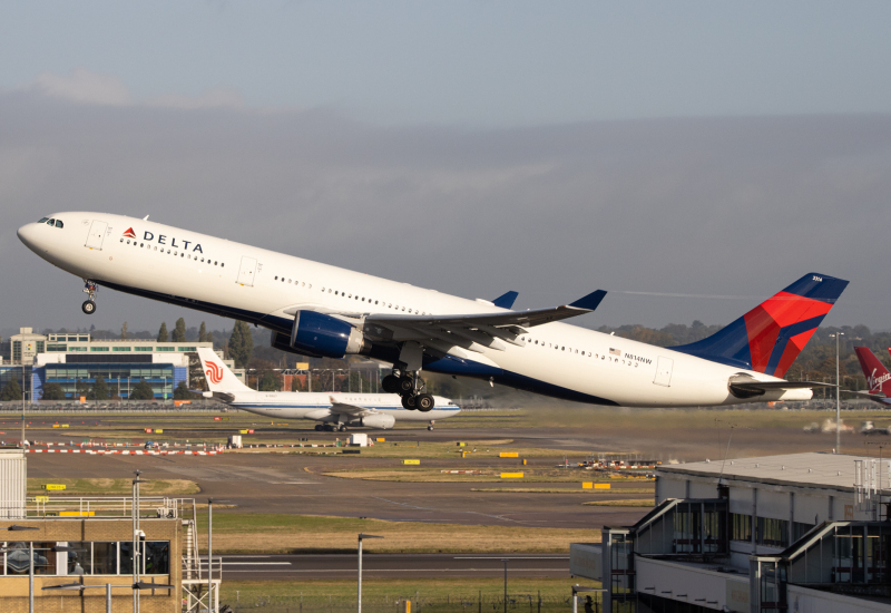 Photo of N814NW - Delta Airlines Airbus A330-300 at LHR on AeroXplorer Aviation Database