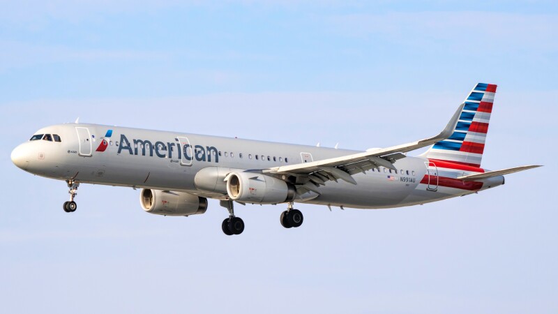 Photo of N991AU - American Airlines Airbus A321-200 at SAN on AeroXplorer Aviation Database