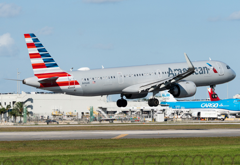 Photo of N416AN - American Airlines Airbus A321NEO at MIA on AeroXplorer Aviation Database