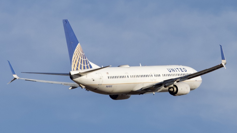 Photo of N69810 - United Airlines Boeing 737-900ER at IAH on AeroXplorer Aviation Database