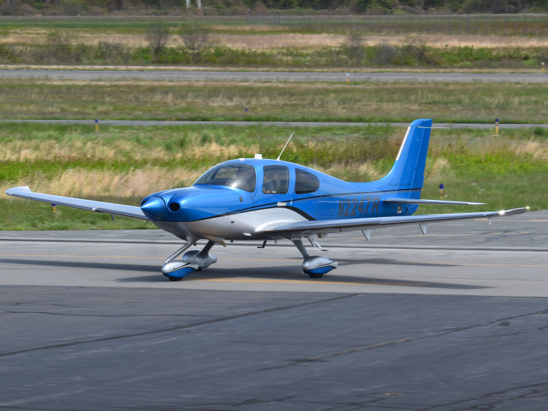 Photo of N2247R - PRIVATE Cirrus SR-22 at OWD on AeroXplorer Aviation Database