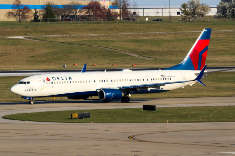 Photo of N809DN - Delta Airlines Boeing 737-900ER at ORD on AeroXplorer Aviation Database