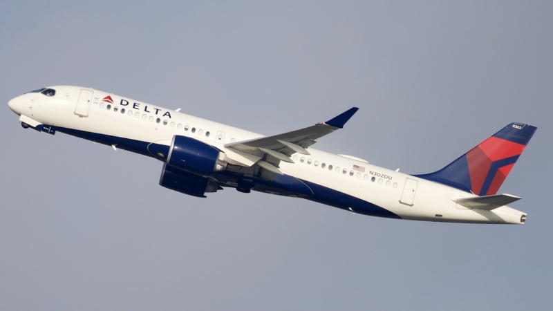 Photo of N302DU - Delta Airlines Airbus A220-300 at IAH on AeroXplorer Aviation Database