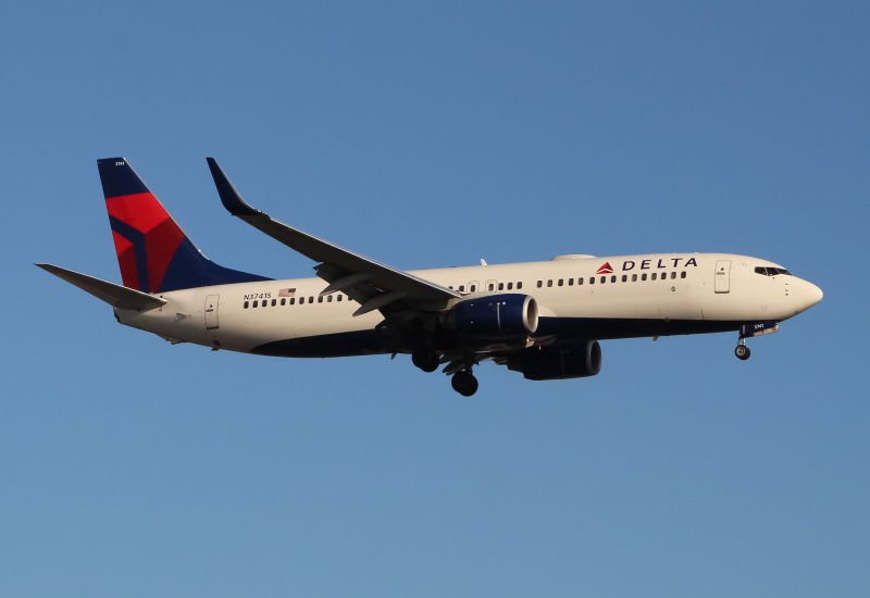 Photo of N3741S - Delta Airlines Boeing 737-800 at EWR on AeroXplorer Aviation Database